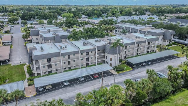 8765 BARDMOOR BOULEVARD 304, Seminole, FL 33777