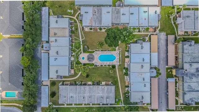 8765 BARDMOOR BOULEVARD 304, Seminole, FL 33777