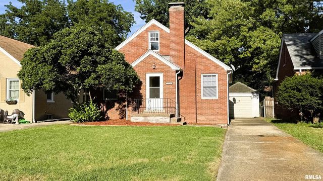 2104 S WHITTIER Avenue, Springfield, IL 62704