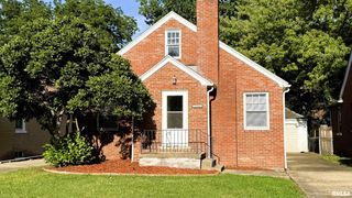 2104 S WHITTIER Avenue, Springfield, IL 62704