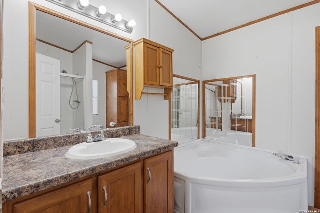 512 Las Hadas, Spring Branch, TX 78070