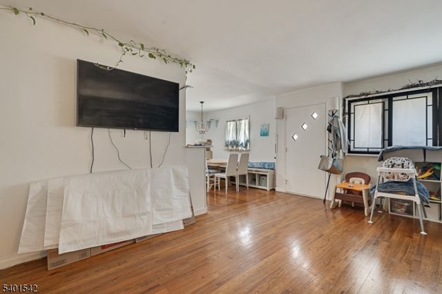 86 James St, South River Boro, NJ 08882