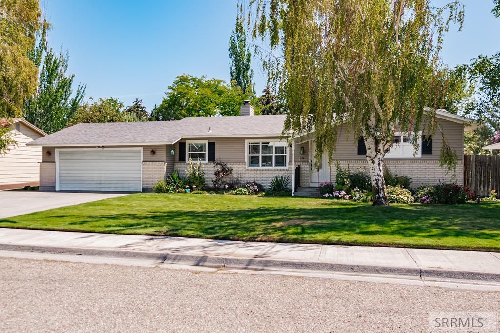 Image 1 of property listing at 2341 Briarcliff Avenue, Idaho Falls, ID 83404