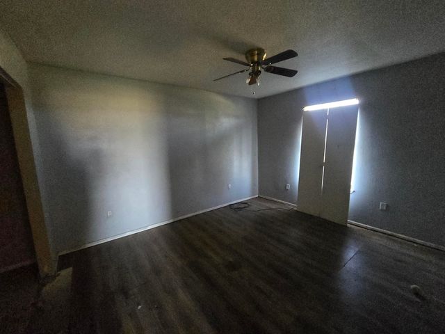 1605 E 33rd Street, Plainview, TX 79072