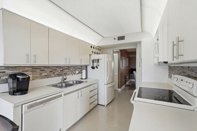 1201 S Ocean Drive 506s, Hollywood, FL 33019