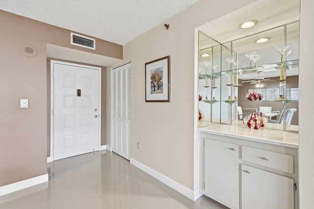 1201 S Ocean Drive 506s, Hollywood, FL 33019