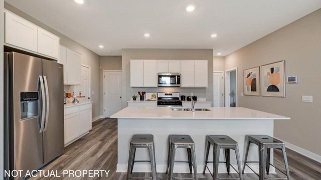 4213 Water Aven Drive, Canal Winchester, OH 43110