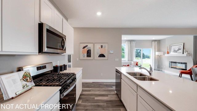 4213 Water Aven Drive, Canal Winchester, OH 43110