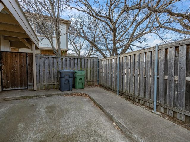 436 Westview Terrace, Arlington, TX 76013