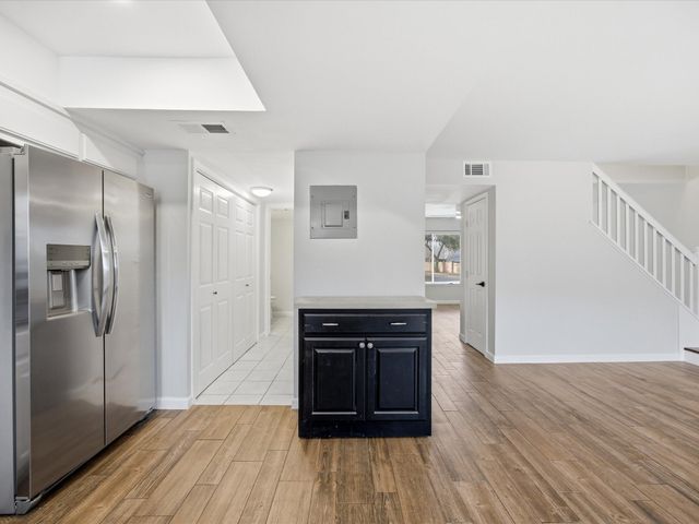 436 Westview Terrace, Arlington, TX 76013