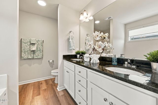 252 Earnest Way, Kenly, NC 27542