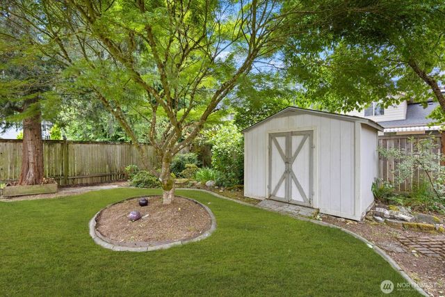 24201 231st Place SE, Maple Valley, WA 98038