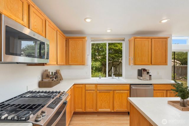 24201 231st Place SE, Maple Valley, WA 98038