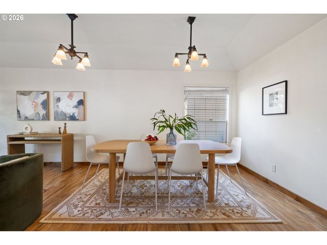 15100 Sw GULL Dr, Beaverton, OR 97007