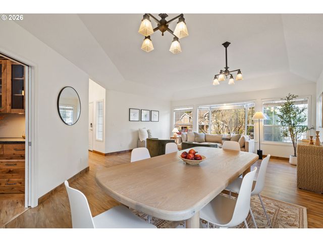 15100 Sw GULL Dr, Beaverton, OR 97007