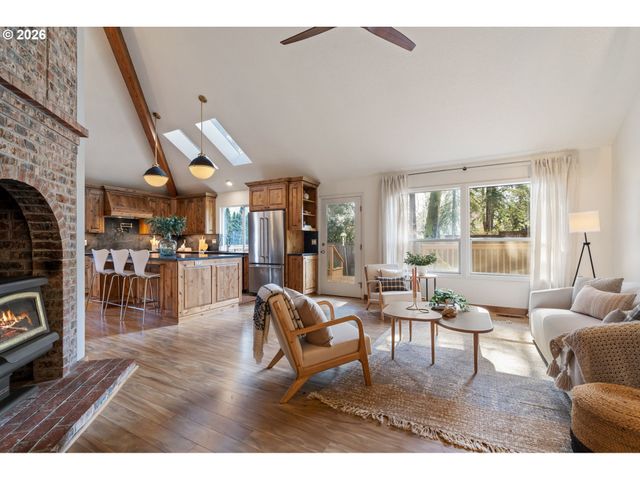 15100 Sw GULL Dr, Beaverton, OR 97007