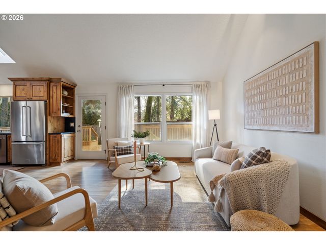 15100 Sw GULL Dr, Beaverton, OR 97007