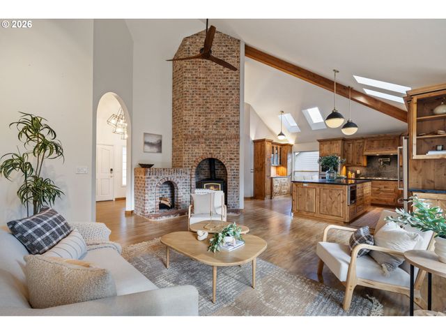 15100 Sw GULL Dr, Beaverton, OR 97007