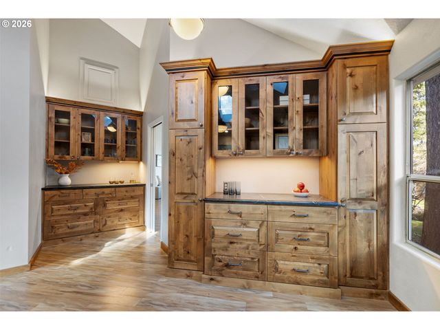 15100 Sw GULL Dr, Beaverton, OR 97007