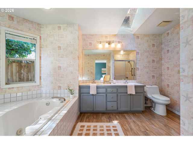 15100 Sw GULL Dr, Beaverton, OR 97007