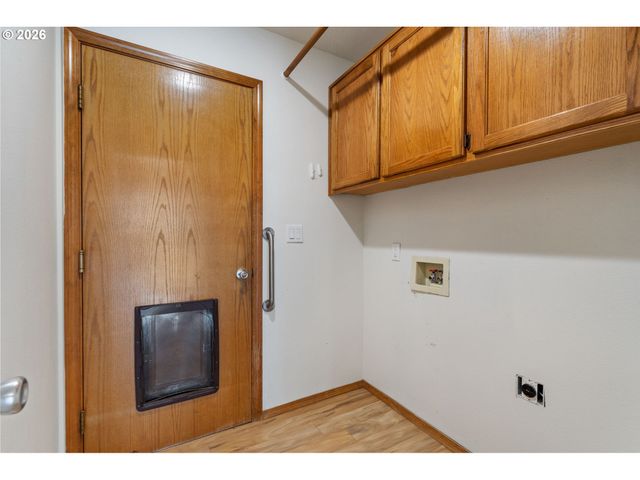 15100 Sw GULL Dr, Beaverton, OR 97007