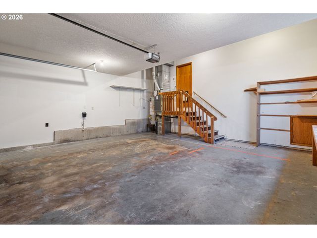 15100 Sw GULL Dr, Beaverton, OR 97007