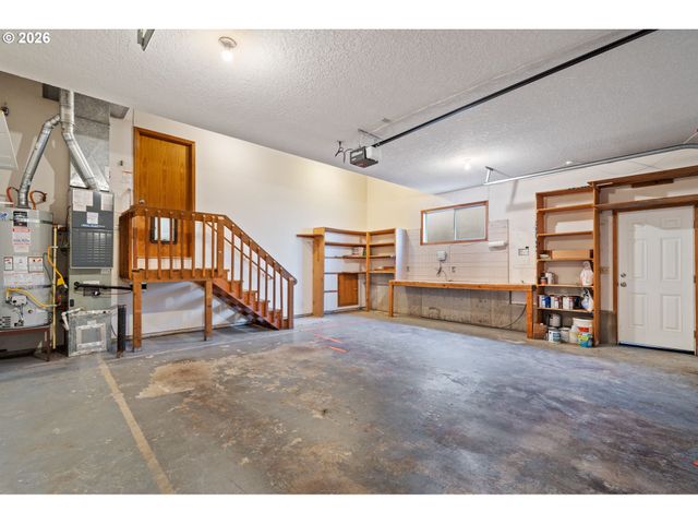 15100 Sw GULL Dr, Beaverton, OR 97007