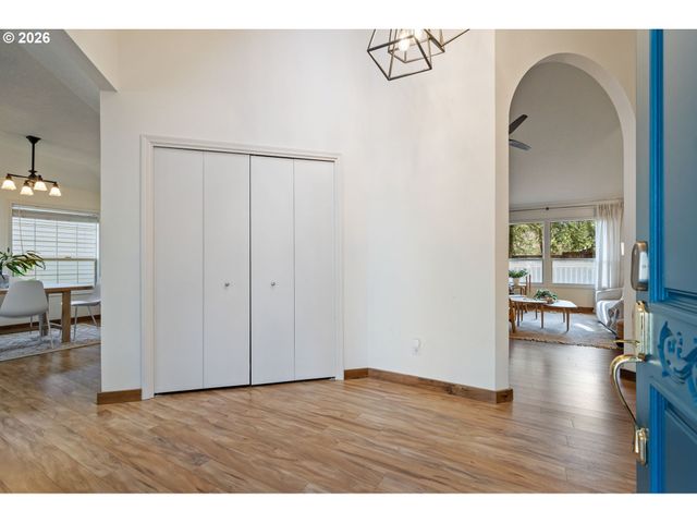 15100 Sw GULL Dr, Beaverton, OR 97007