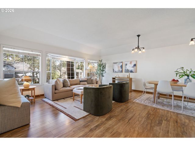 15100 Sw GULL Dr, Beaverton, OR 97007