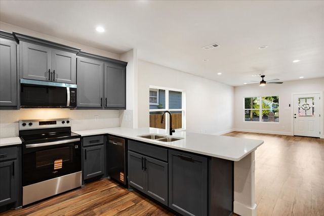 413 N Colbert Avenue, Sherman, TX 75090