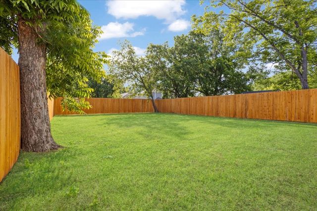 413 N Colbert Avenue, Sherman, TX 75090