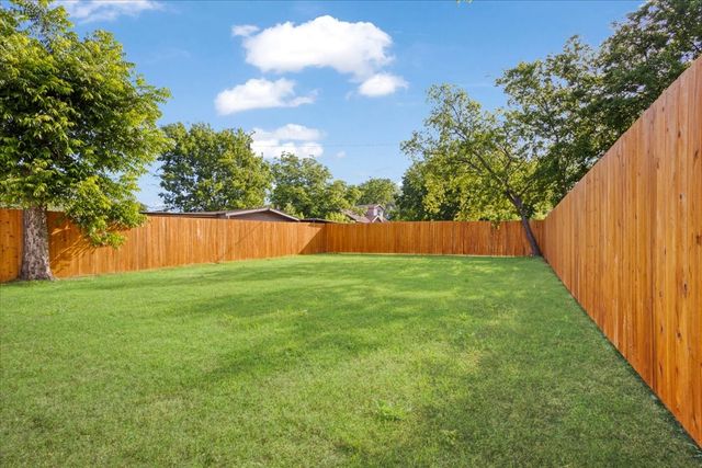 413 N Colbert Avenue, Sherman, TX 75090