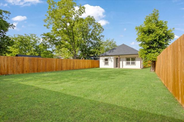 413 N Colbert Avenue, Sherman, TX 75090