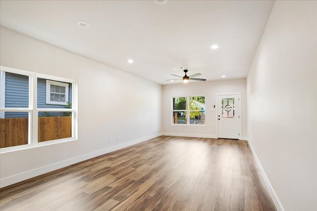413 N Colbert Avenue, Sherman, TX 75090