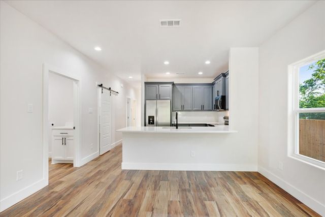 413 N Colbert Avenue, Sherman, TX 75090