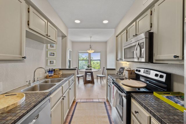 8200 Neely DR 125, Austin, TX 78759