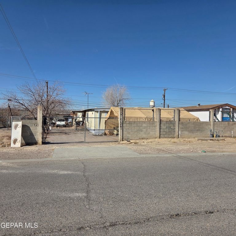 8809 KINGSWAY Drive, Canutillo, TX 79835
