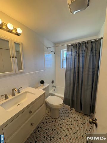15 Dell Glen Avenue, Lodi, NJ 07644