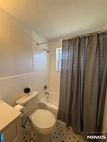 15 Dell Glen Avenue, Lodi, NJ 07644