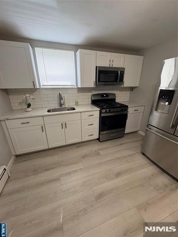 15 Dell Glen Avenue, Lodi, NJ 07644