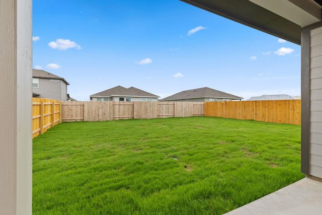 208 Lazy Lizzy RD, Jarrell, TX 76537