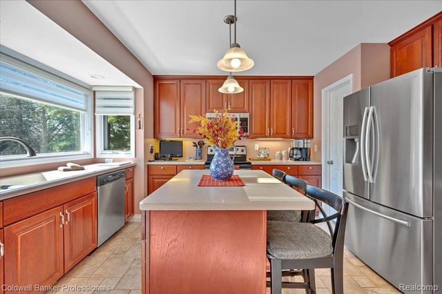 4655 Cusenza Drive, Otter Lake Village, MI 48464