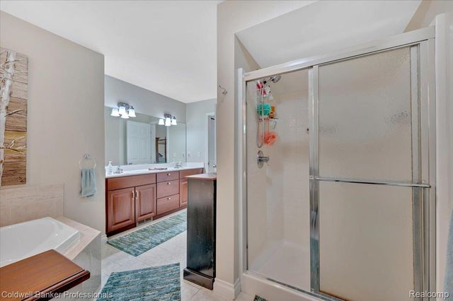 4655 Cusenza Drive, Otter Lake Village, MI 48464