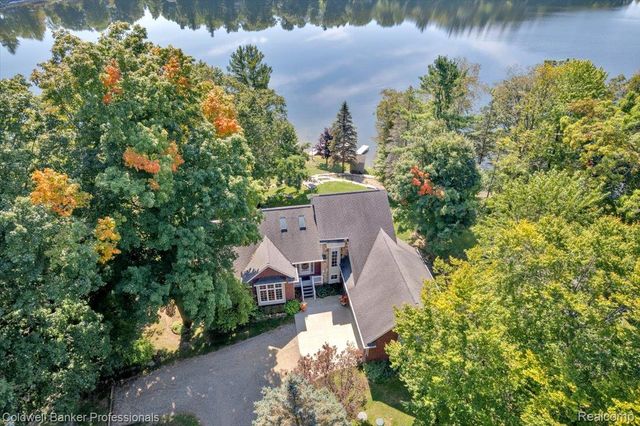 4655 Cusenza Drive, Otter Lake Village, MI 48464