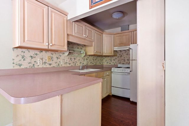 927 Little Creek Rd., Myrtle Beach, SC 29572