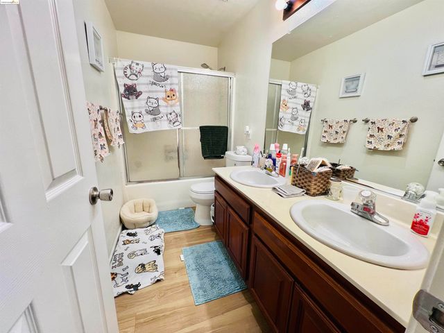 2215 Dune Pl, Stockton, CA 95206