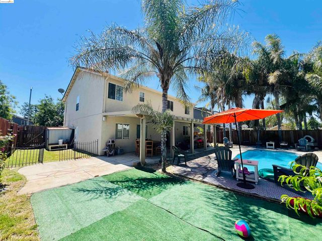 2215 Dune Pl, Stockton, CA 95206