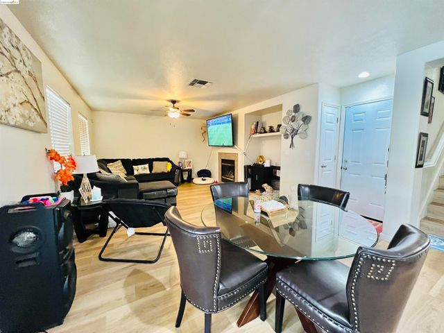 2215 Dune Pl, Stockton, CA 95206