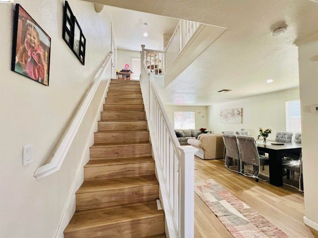 2215 Dune Pl, Stockton, CA 95206