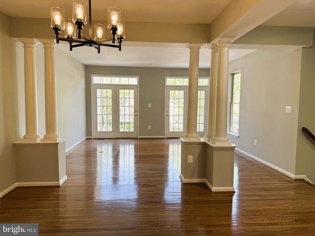 2211 BEAR DEN RD, Frederick, MD 21701